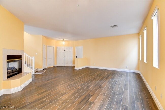 Building Photo - 10739 Manchester Park Dr