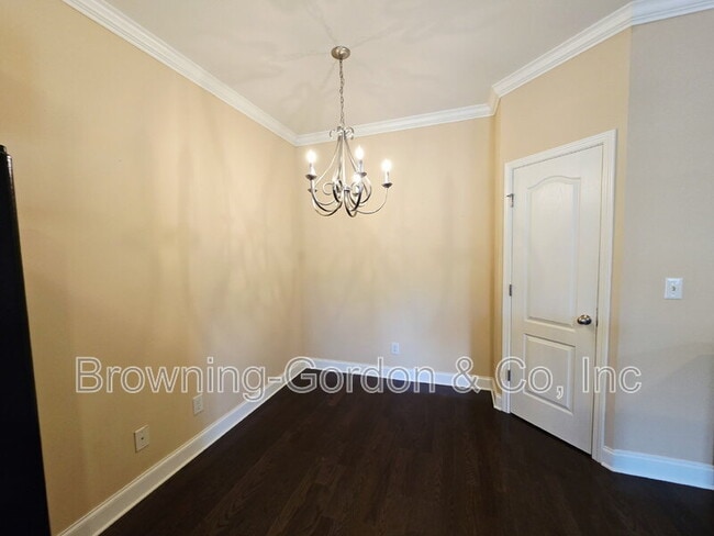 Building Photo - 735 Tulip Grove Rd
