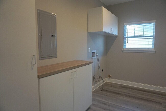 Building Photo - 48 9th Ave