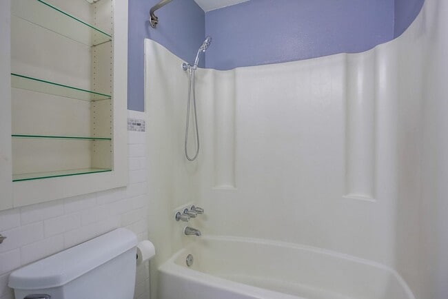 Building Photo - Single Story Duplex with Two Private Residences