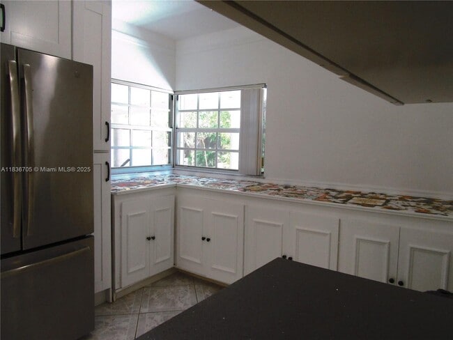 Building Photo - 4412 SW 127th Pl
