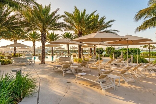 Building Photo - 450 Alton Rd