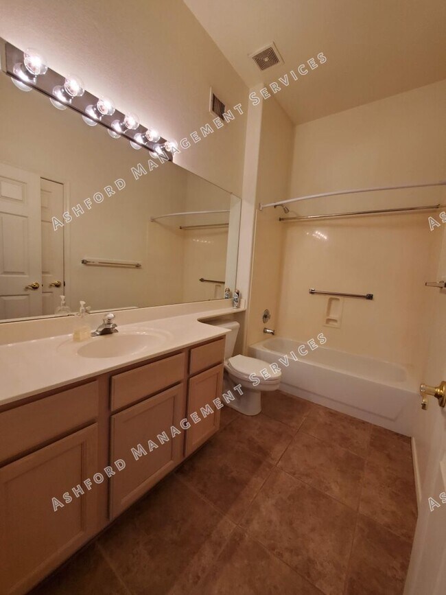 Building Photo - COYOTE LAKES BEAUTIFUL VIEW OF GOLF COURSE/NOT AGE RESTRICTED**NO TENANT FEES