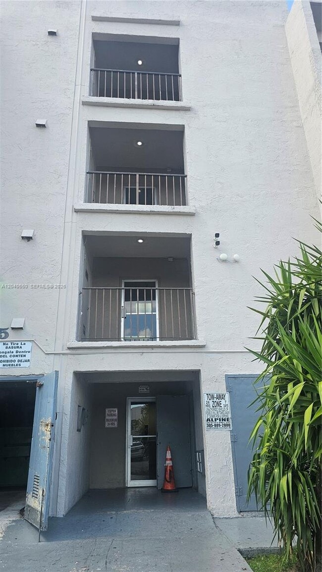 Building Photo - 5625 W 20th Ave