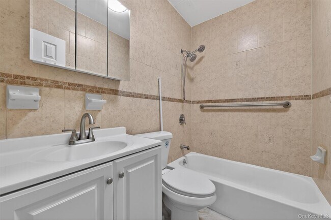 Building Photo - 315 E 163rd St
