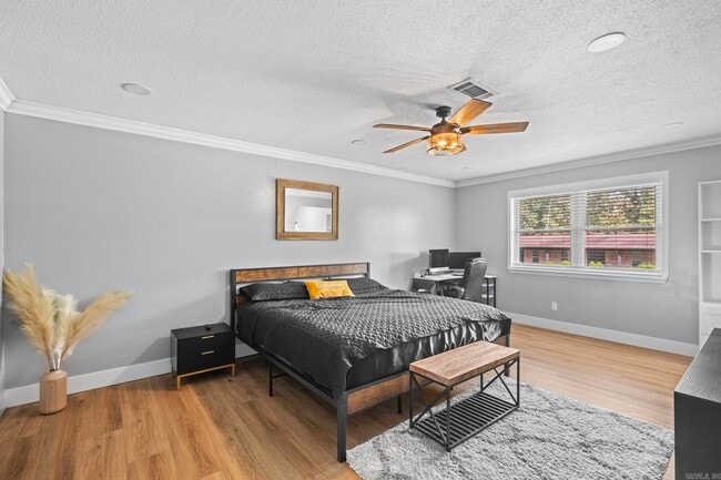 Building Photo - 7109 Sequoyah Ln