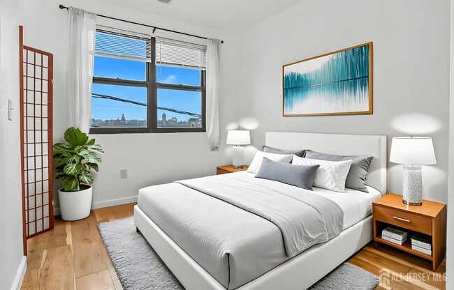 Building Photo - 9017 Riverside Pl