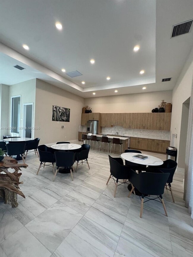 Building Photo - 17108 SW 2nd Cir