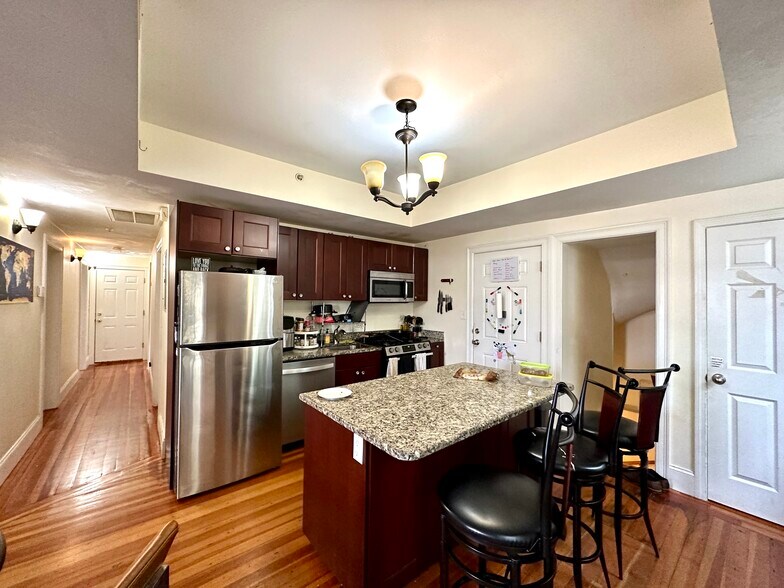 Building Photo - 107 Fisher Ave