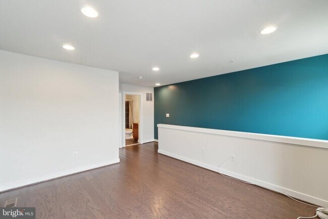 Building Photo - 241 Kepler Dr