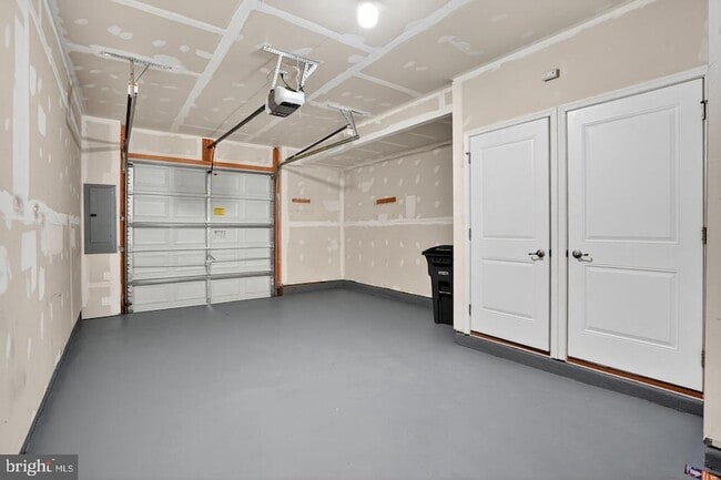 Building Photo - 1731 Dorothy Ln