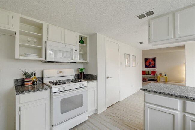 Building Photo - 4505 Clarno Dr