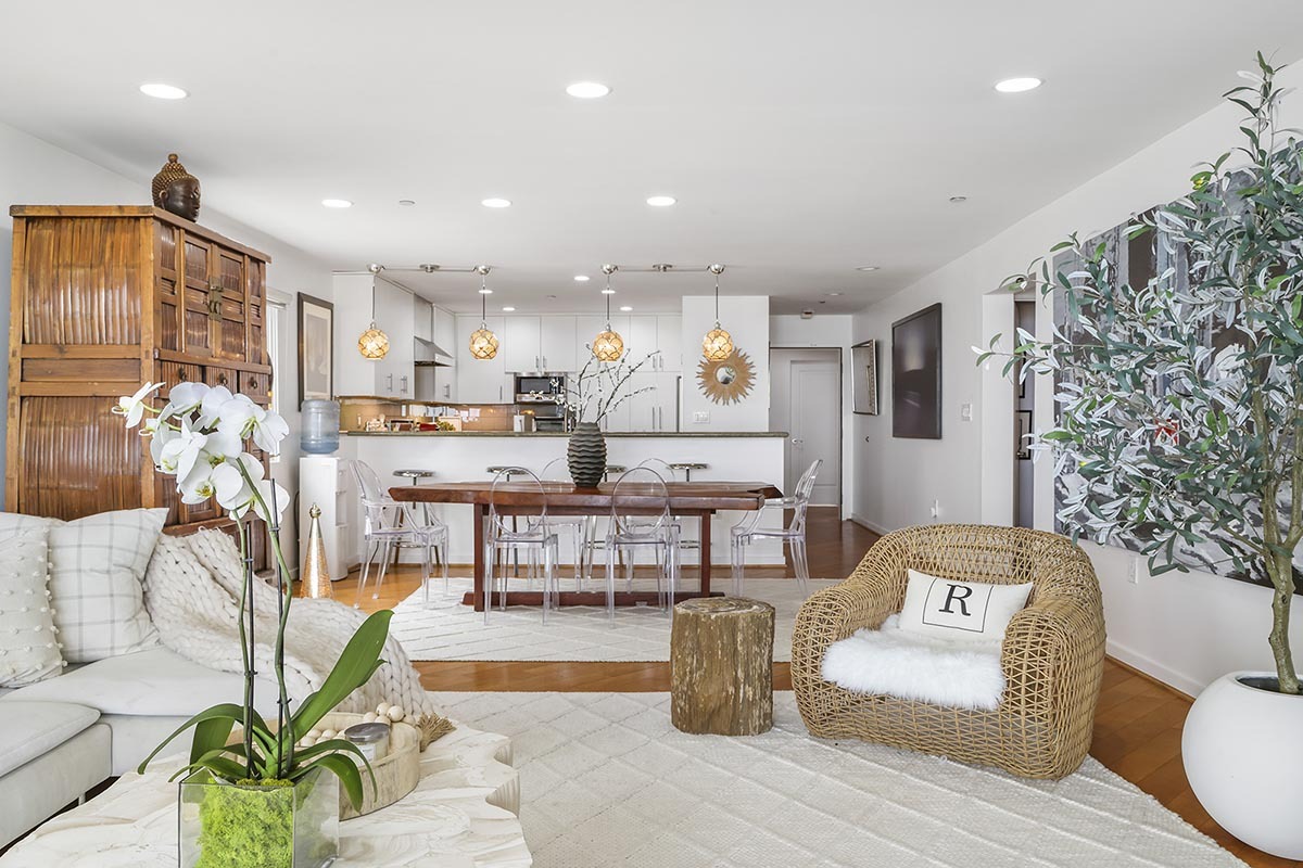 Building Photo - 4715 Ocean Front Walk