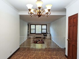 Building Photo - 9822 63rd Dr