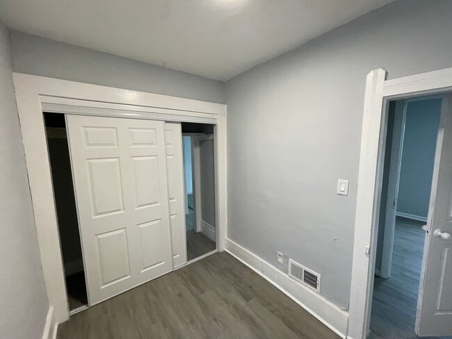 Building Photo - SECTION 8 & EDEN ACCEPTED!! Newly Renovate...