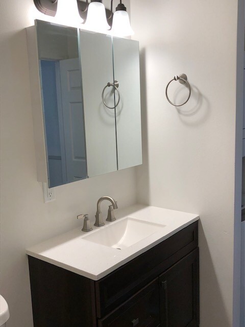 Building Photo - 211 W Mill St