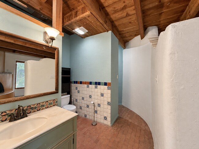 Building Photo - 3939 Rio Grande Blvd NW