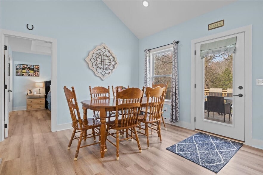 Building Photo - 400 Kaiser Rd