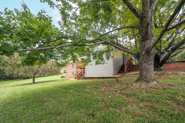 Building Photo - 4 Bedroom Home in Boonsboro/Bedford County