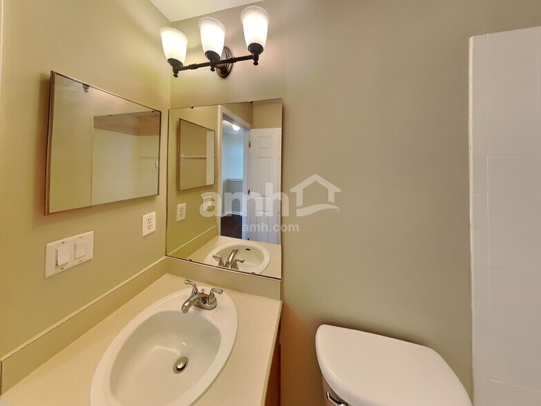 Building Photo - 5198 Armsgate Ct