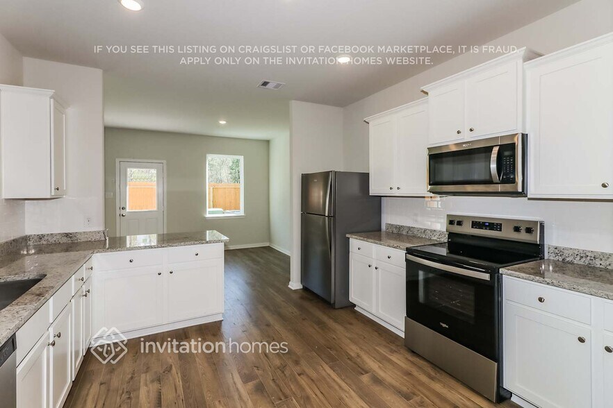 Building Photo - 8204 Sunberry Shadow Dr