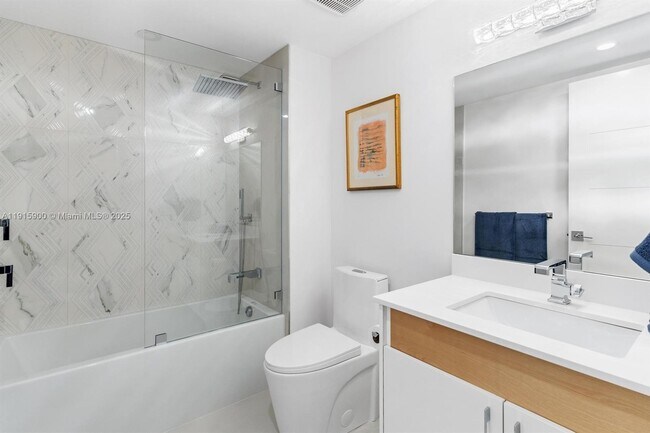 Building Photo - 3200 N Ocean Blvd