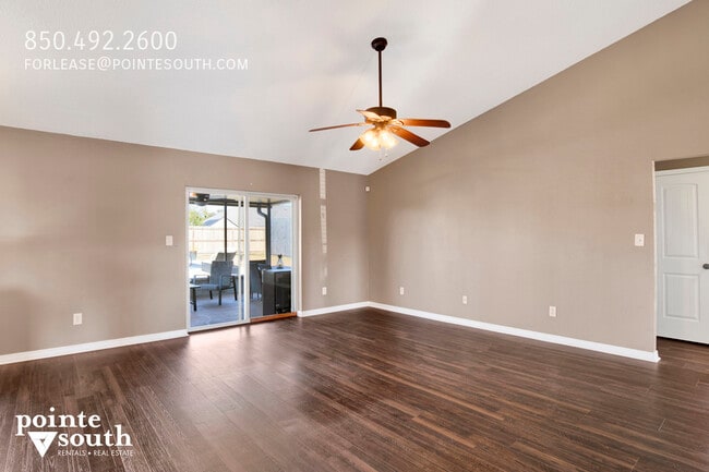 Building Photo - 33633 Field Stone Ln