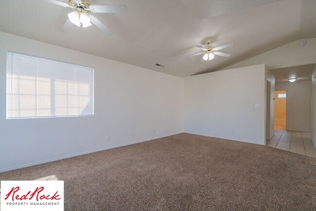 Building Photo - Easy Living! 3 Bedroom Home with Gorgeous Backyard