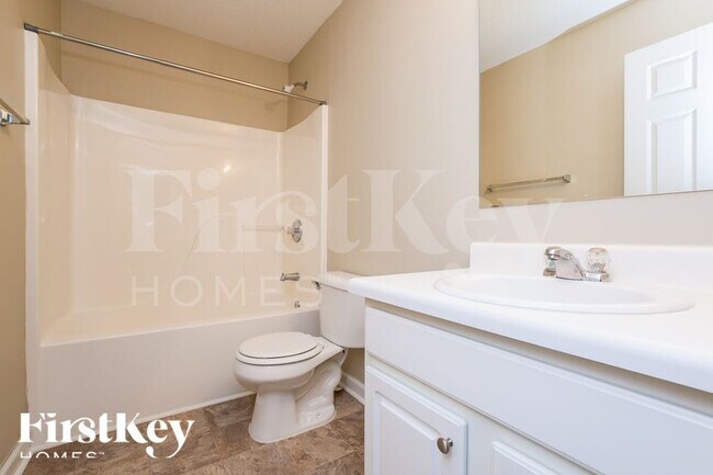 Building Photo - 3166 Redwood Run