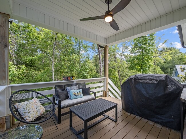 Building Photo - 408 Celtic Ash St