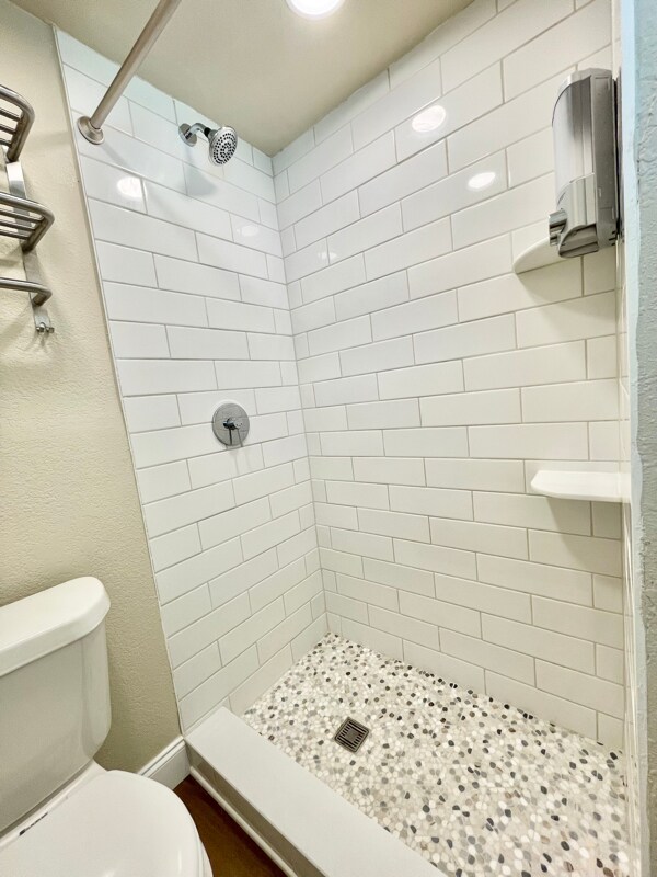 Building Photo - 7700 Boca Ciega Dr
