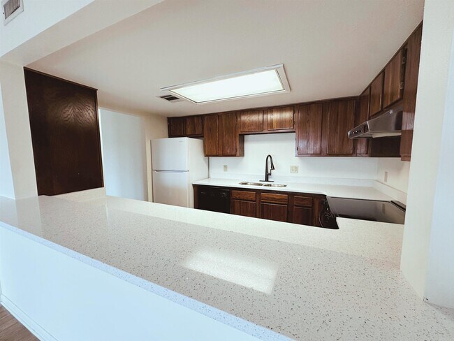 Building Photo - 142 Lake Hamilton Dr