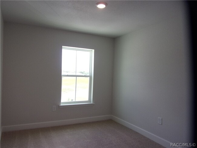 Building Photo - 215 Bittern Lp