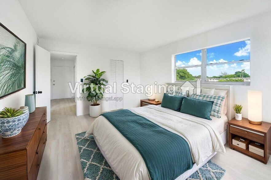 Building Photo - 12215 FL-909