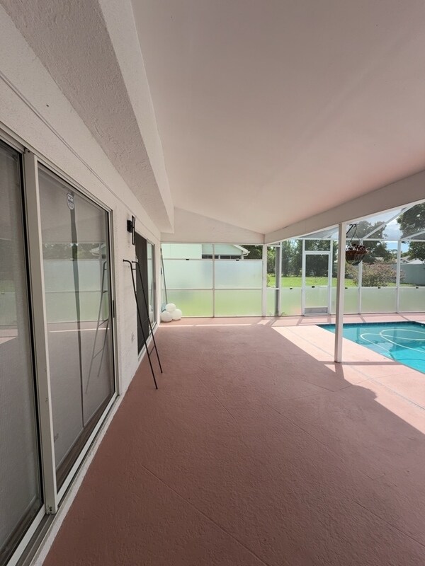 Building Photo - 1347 Overland Dr