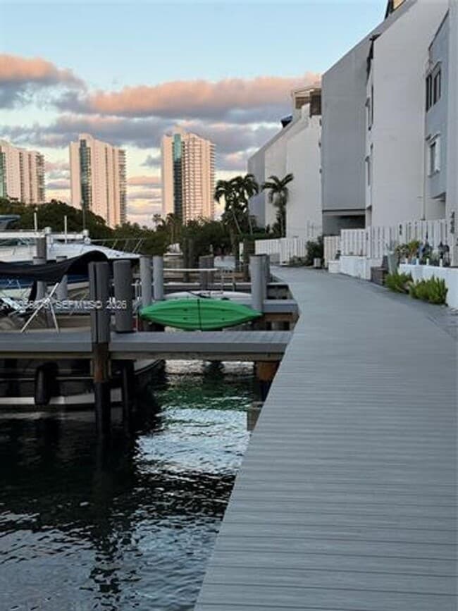 Building Photo - 456 Poinciana Island Dr