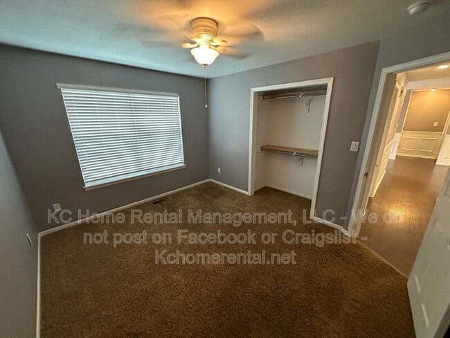 Building Photo - 625 NW Rosaceae Dr