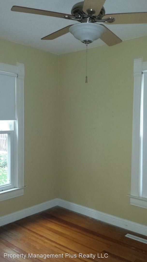 Building Photo - 3 br, 1 bath House - 104 Longs Peak Ave
