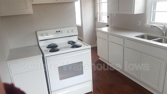 Building Photo - 1145 65th St