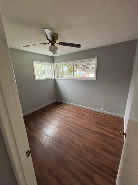 Building Photo - 1216 Quinton St