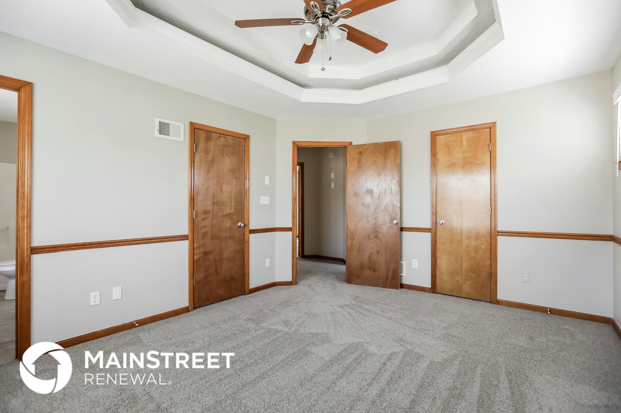 Building Photo - 205 N Walker Dr