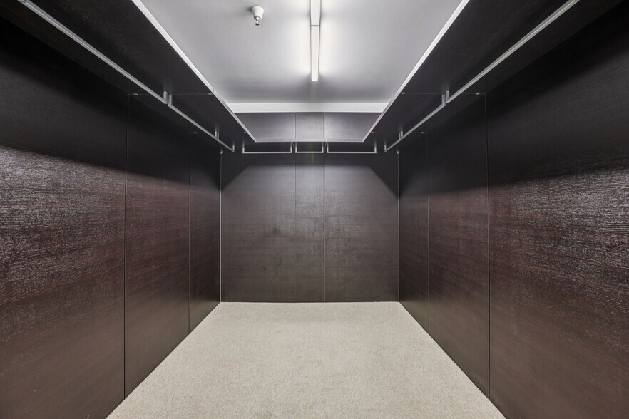 Building Photo - 6250 HOLLYWOOD Blvd