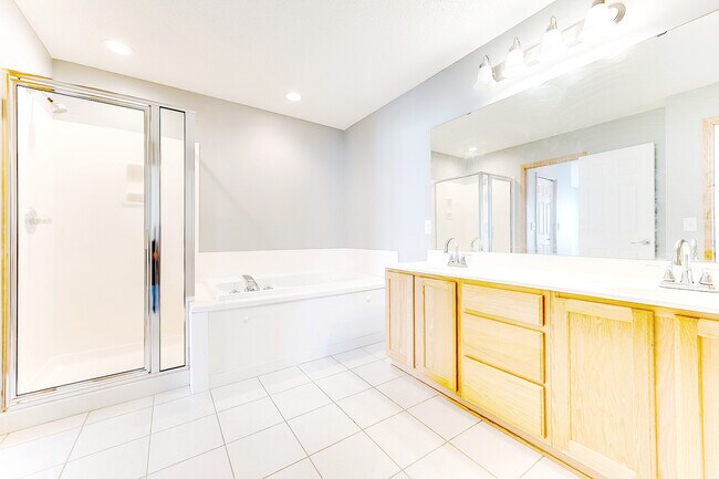 Building Photo - 1968 Bluestem Ln