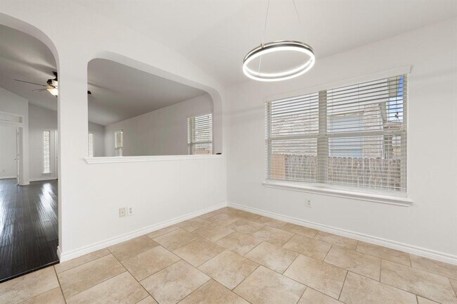 Building Photo - 3844 Willie Mays Ln