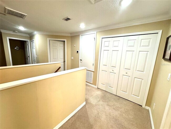 Building Photo - 1483 Hillview Ln