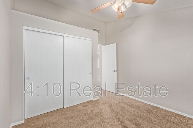 Building Photo - 2381 W Redwood Dr