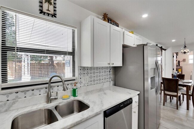 Building Photo - 4731 W Montgomery Ave