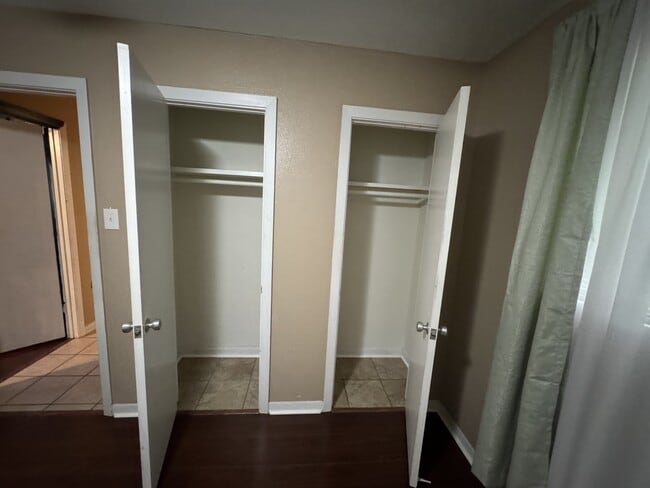 Building Photo - 3608 Edgemont Dr