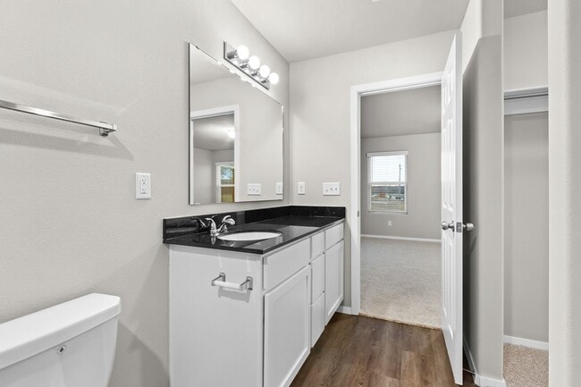 Building Photo - Gorgeous home ready for you!