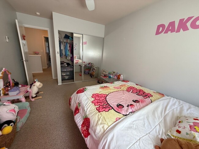 Building Photo - 3 Bedroom DuPont Home for Rent
